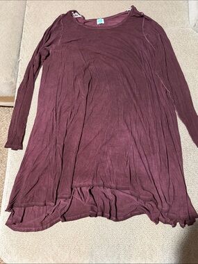 JEM Long Sleeve Tunic Top in Wine
